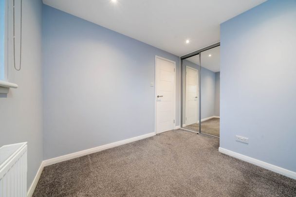 Price £1,695 pcm - Available Now - Unfurnished - Photo 1