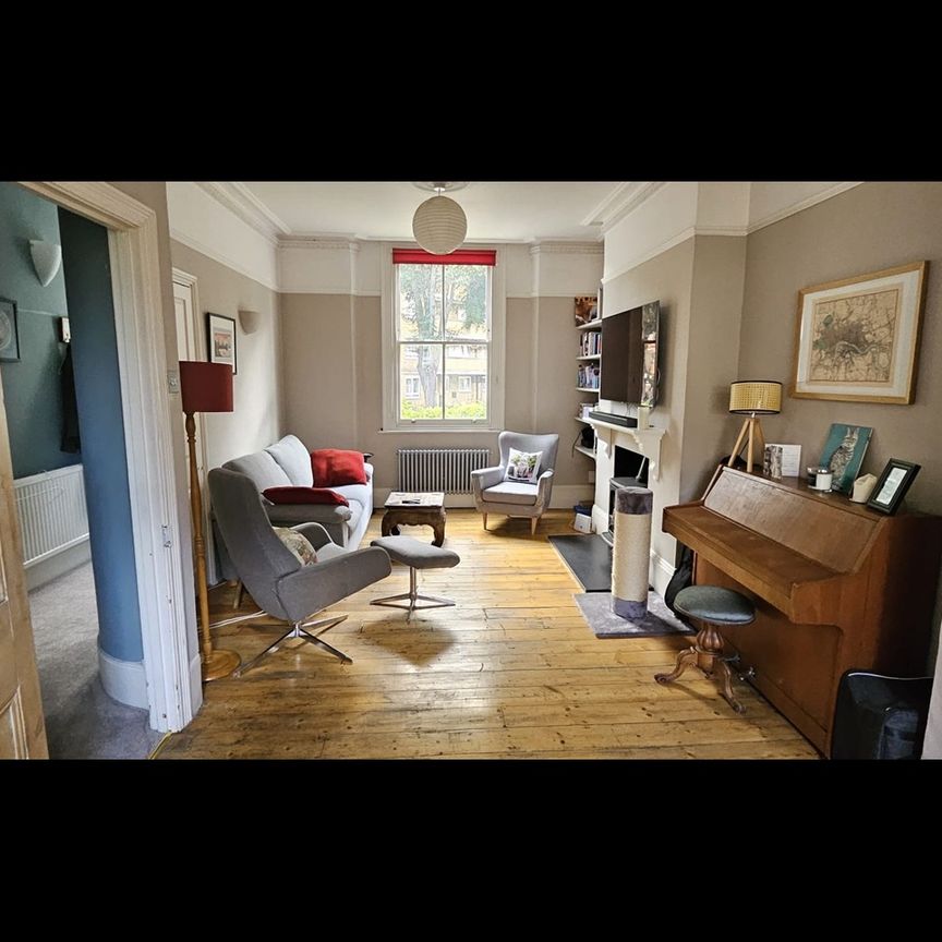 2 Bed Terraced House, Sidney Road, SW9 - Photo 1