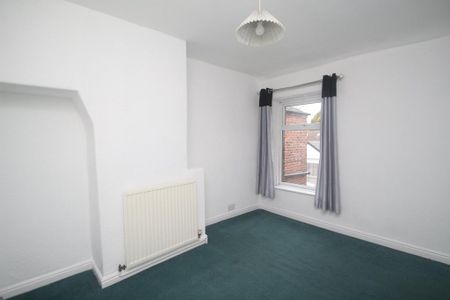2 bedroom terraced house to rent - Photo 3