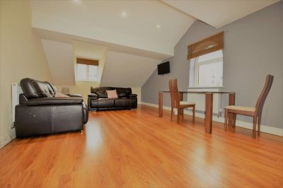 1 bedroom Flat in Flat 7, Leeds - Photo 3