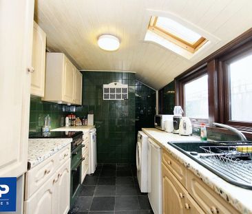 2 bedroom semi-detached house to rent - Photo 6