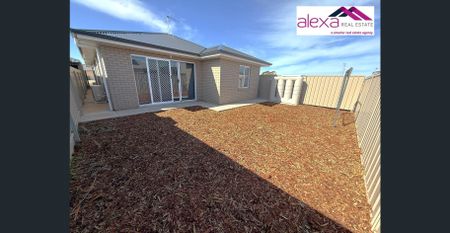 Modern 4-Bedroom Family Home in Whyalla Jenkins - Photo 5