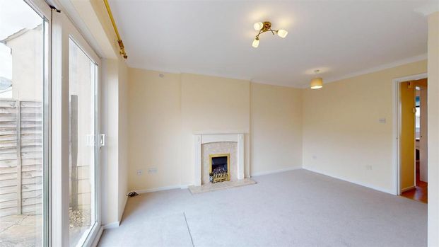 2 bedroom terraced house to rent - Photo 1
