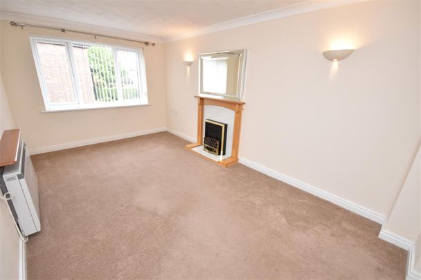 Hesslewell Court, Heswall - Photo 1