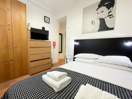 Studio to rent - Photo 2