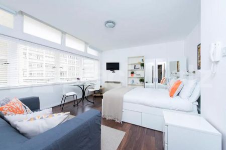 24 hour concierge, swimming pool, gym & Inclusive of water rates - Photo 2