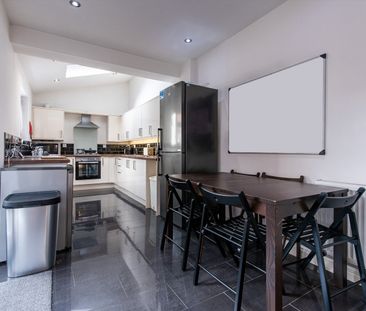 6 Bed Terraced House, Rothesay Avenue, NG7 - Photo 4
