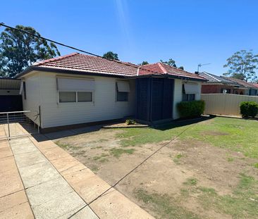 RENOVATED & READY TO MOVE IN! - Photo 3