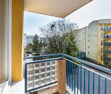 Przestronna kawalerka, oddzielna kuchnia, balkon 30.4 m² - Фото 2