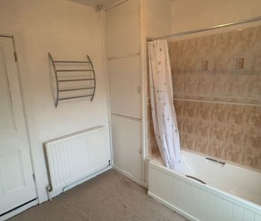 Askern Road, Toll Bar, Doncaster, DN5 0QH - Photo 2