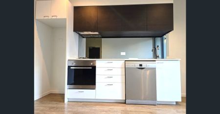 VIVA - 1 Bedroom Apartment with Parking for Rent in great location of Carlton - Photo 2