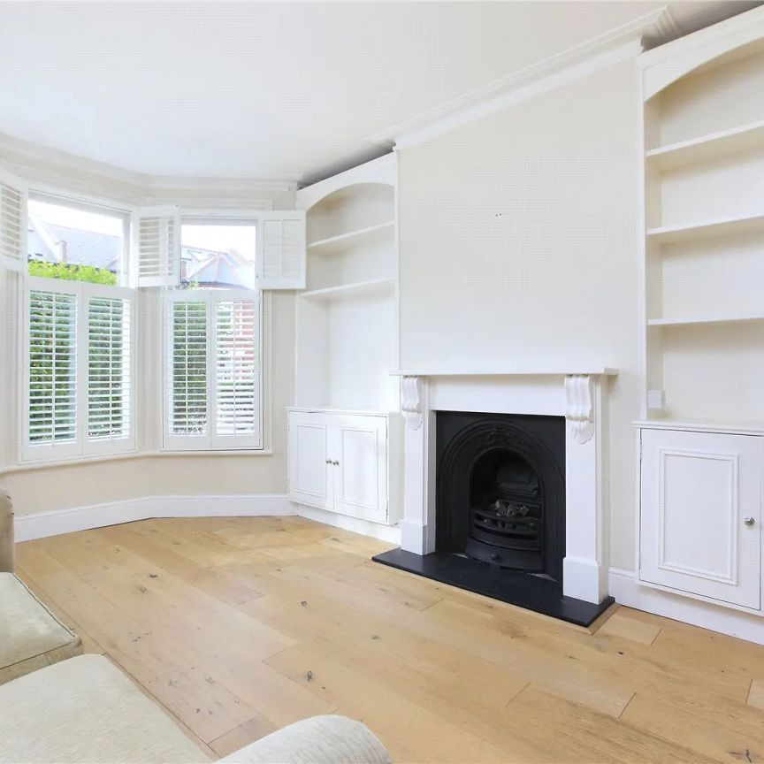 4 bedroom house in Balham - Photo 1