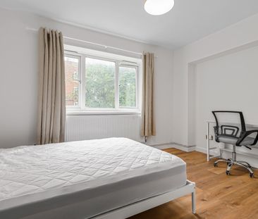 Room in a Shared Flat, Tayside Court, SE5 - Photo 1