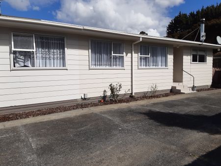 21 Kendal Grove, Wainuiomata Wellington 5014 - Photo 5