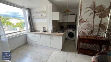 Location Appartement 1 pièce 33m² ST GILLES LES BAINS 97434 - Photo 3