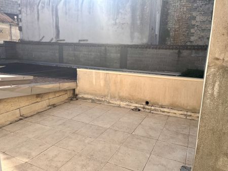 Location Appartement 2 pièces 42m² ANGOULEME 16000 - Photo 3