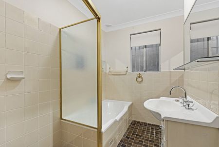 3 Bedroom Unit in the Heart of Oatley - Photo 4