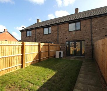3 bedroom terraced house to rent - Photo 2
