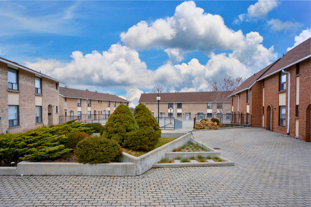 Goodview Townhomes - Townhouse (2 bedroom) - Photo 1