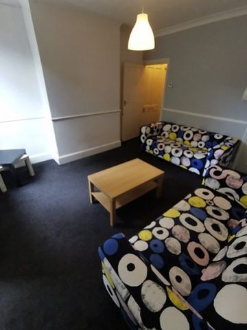 33 Club Street, Sharrow - Photo 3