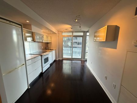 For Lease - 4K Spadina Avenue Unit# 1725, Toronto, Ontario - Photo 3