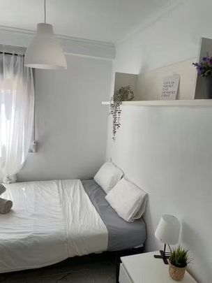 Carrer de Jerónima Galés, Valencia, Valencian Community 46017 - Photo 1