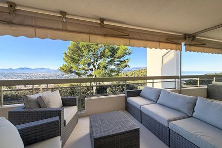 Superbe appartement de 4 pièces rénové avec vue mer - Photo 5