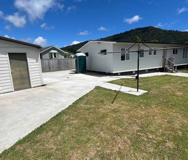 Fully Renovated & Ready for New Tenants! - Photo 2