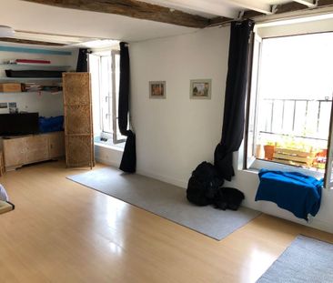 Location Appartement 3 pièces 70m² PARIS 10ème - Photo 2