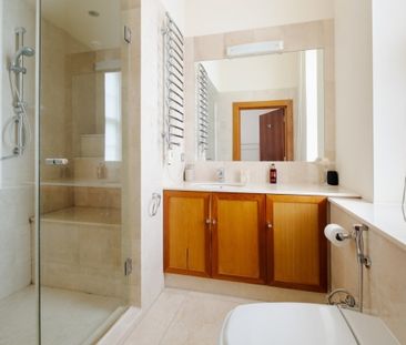 4 bedroom flat to rent - Photo 6