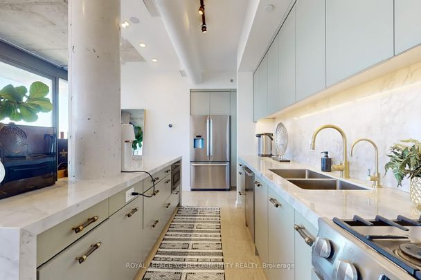 For Lease - 32 Trolley Crescent Unit# PH10, Toronto, Ontario - Photo 1