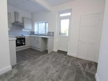 Torbay Terrace, Rhoose, Vale Of Glamorgan, CF62 - Photo 5