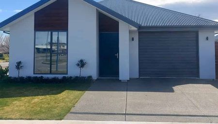 Modern 3-Bedroom Home in Fantastic Location - Photo 5