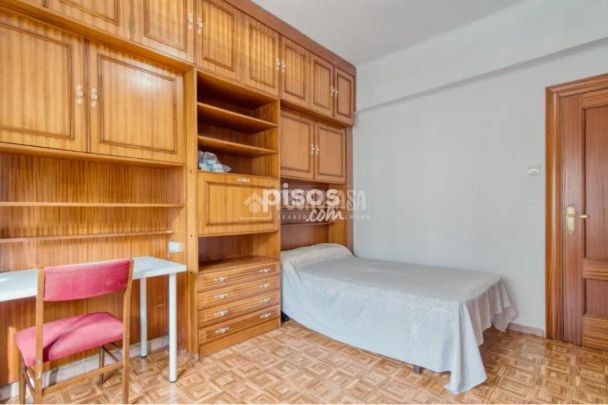 Piso en alquiler en Salesas-Glorieta-Chinchibarra-Capuchinos - Photo 1