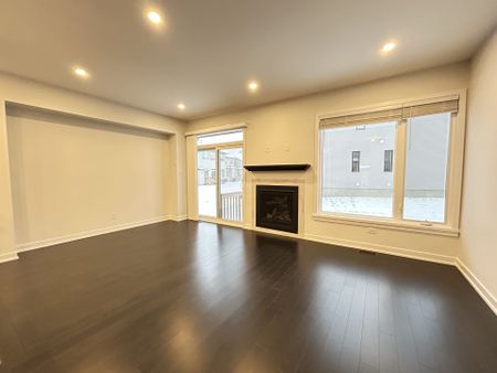 For Lease - 383 Mango Street, Blossom Park - Airport and Area, Ontario - Photo 3