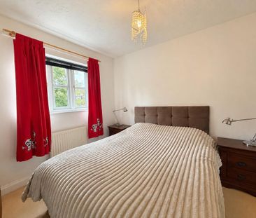 3 bedroom semi-detached house to rent - Photo 3