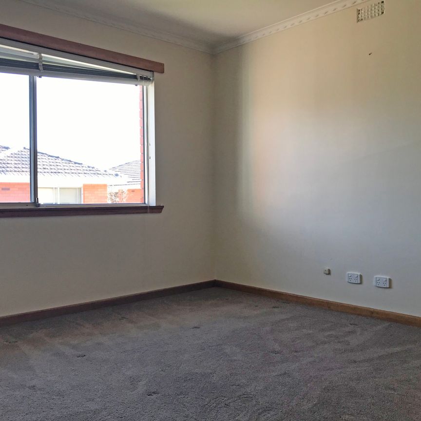 Two Bedroom Villa in a Peaceful Complex - Photo 2