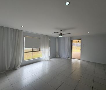 SPACIOUS 4 BEDROOM FAMILY HOME OFFERING MODERN LIVING, AIRCONDITION... - Photo 2