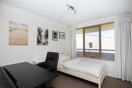 5c/2 Currie Cres, Griffith ACT 2603 - Apartment For Rent | Domain - Photo 4