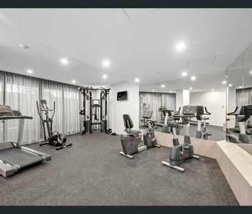 Premium Two-Bedroom Luxury Apartment close to all Amenities - Photo 4