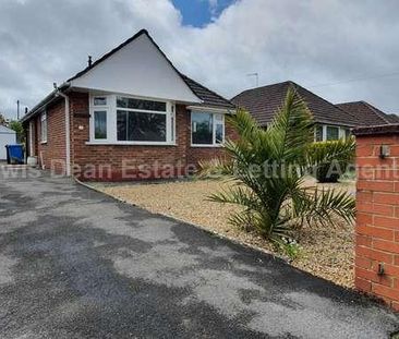 Detached Bungalow, BH17 - Photo 2