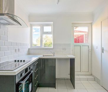 2 bedroom bungalow to rent - Photo 1