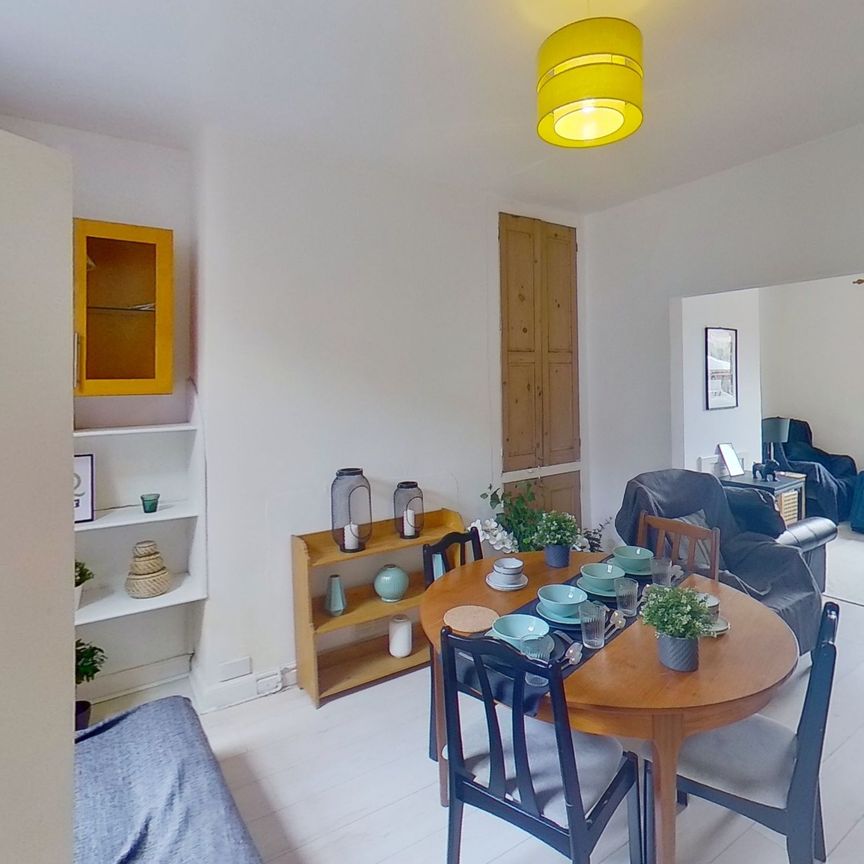 17 Cromwell Street, NG7 4GL, NOTTINGHAM - Photo 1