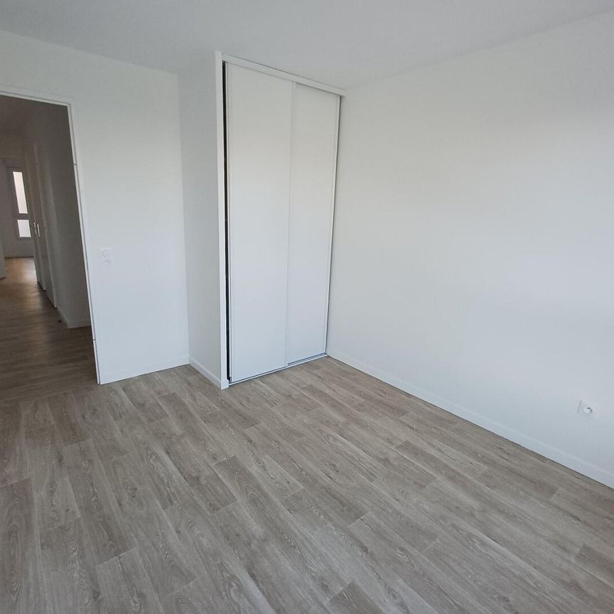 location Appartement T5 DE 97.2m² À BOBIGNY - Photo 1