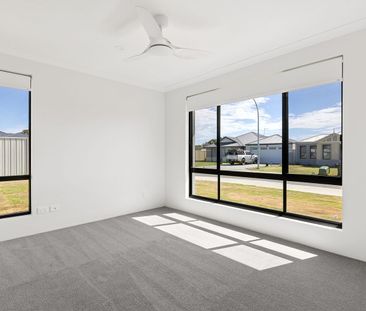 Spacious & Stylish Brand New 5x2 Family Home in Prime Pinjarra Loca... - Photo 1