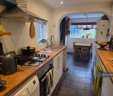 2 bedroom terraced house to rent - Photo 4