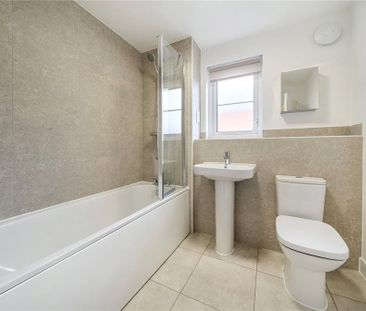 3 bedroom semi-detached house to rent - Photo 6