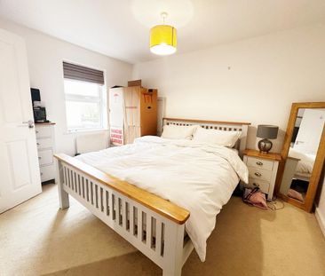 4 bedroom detached house to rent - Photo 2