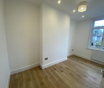 3 bedroom flat to rent - Photo 2