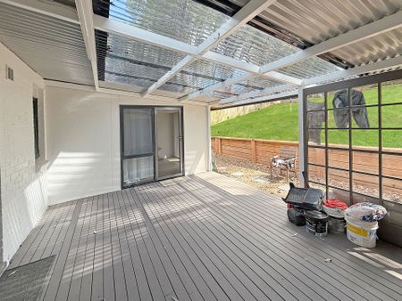 BEAUTIFULLY RENOVATED 4 BEDROOM HOME - Photo 5